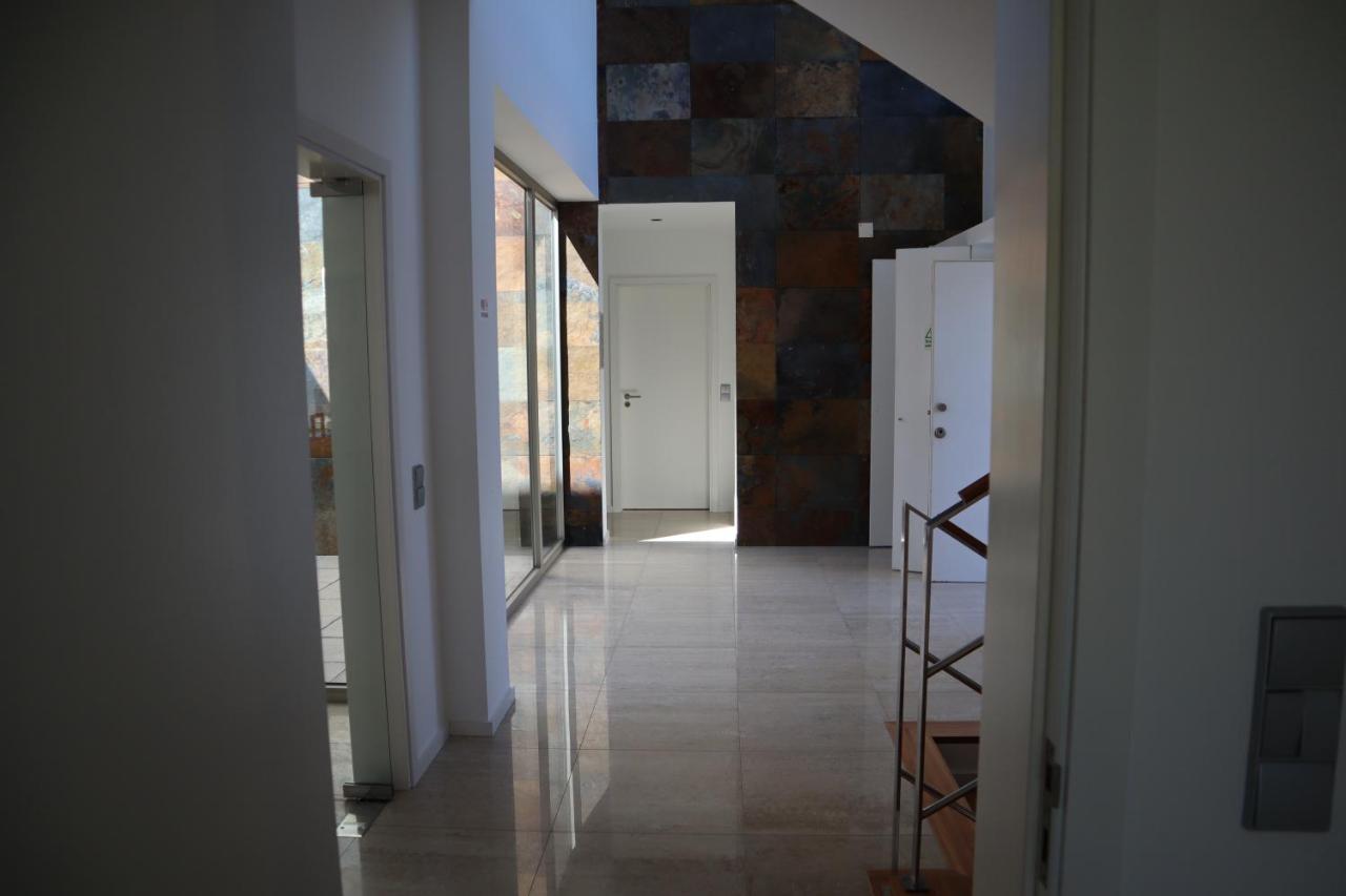 Dos Salgados, 5bdr, Front, Near Salgados Golf Club Villa Guia (Faro)