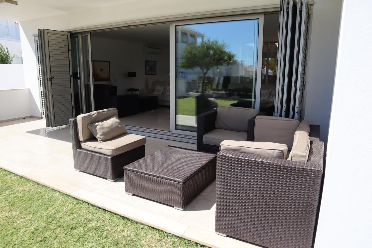 Dos Salgados, 5bdr, Front, Near Salgados Golf Club Guia (Faro)