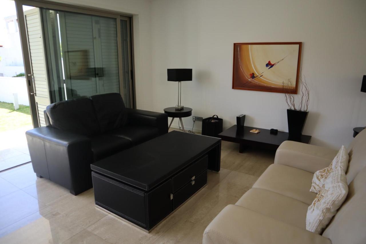 Villa Dos Salgados, 5bdr, Front, Near Salgados Golf Club Guia (Faro)