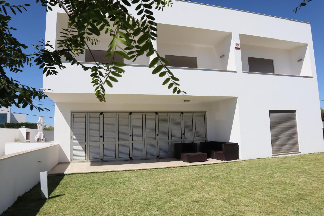 Dos Salgados, 5bdr, Front, Near Salgados Golf Club