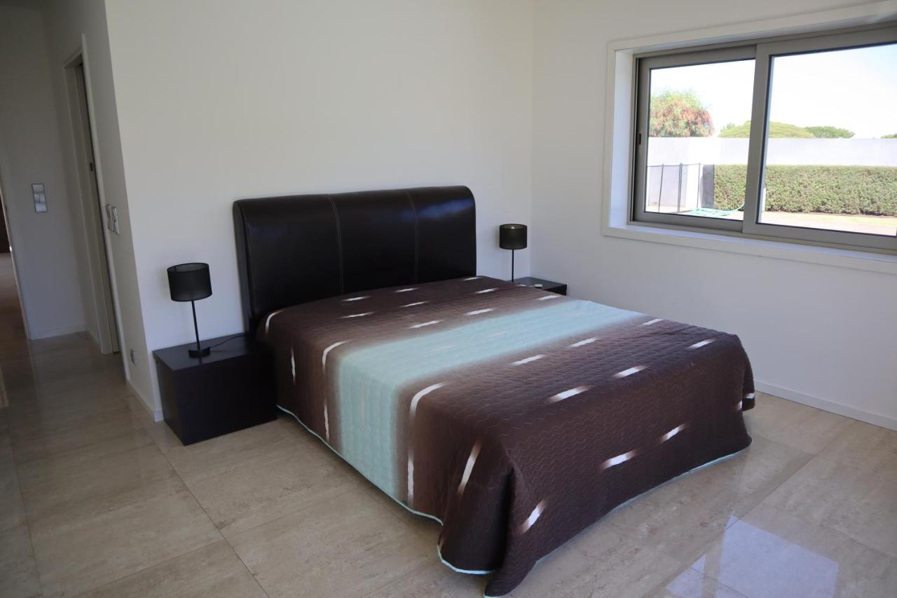 Dos Salgados, 5bdr, Front, Near Salgados Golf Club