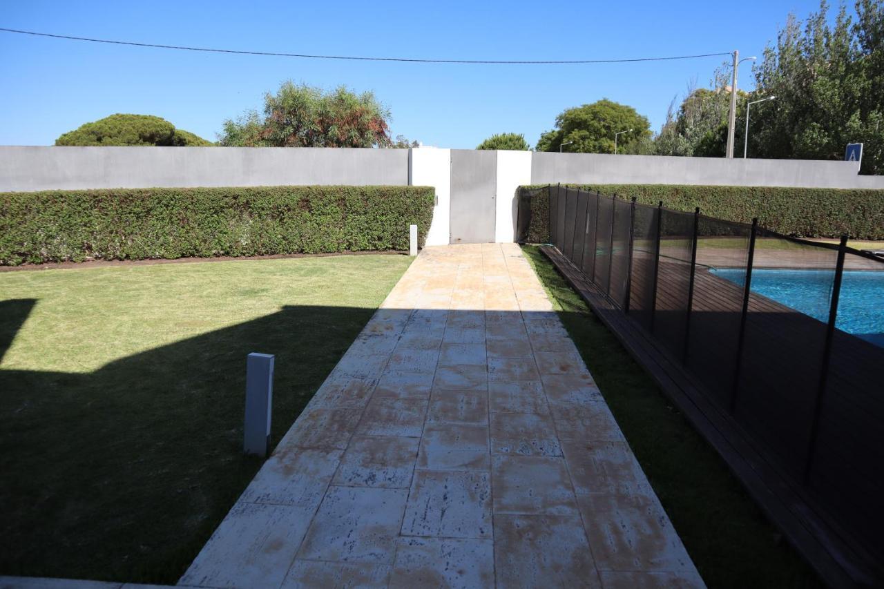 Dos Salgados, 5bdr, Front, Near Salgados Golf Club *